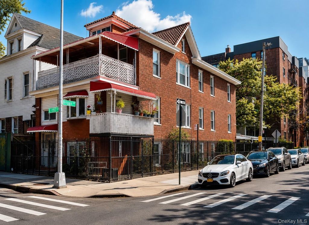260 E 197th Street, Bronx, NY 10458 — exterior