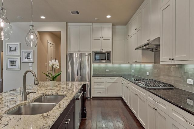 35 Pondera Point Drive, The Woodlands, TX 77375