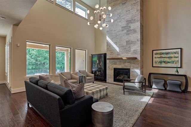 35 Pondera Point Drive, The Woodlands, TX 77375