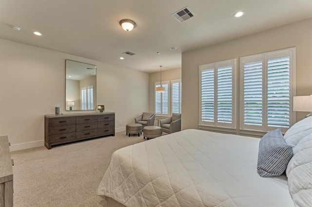 35 Pondera Point Drive, The Woodlands, TX 77375
