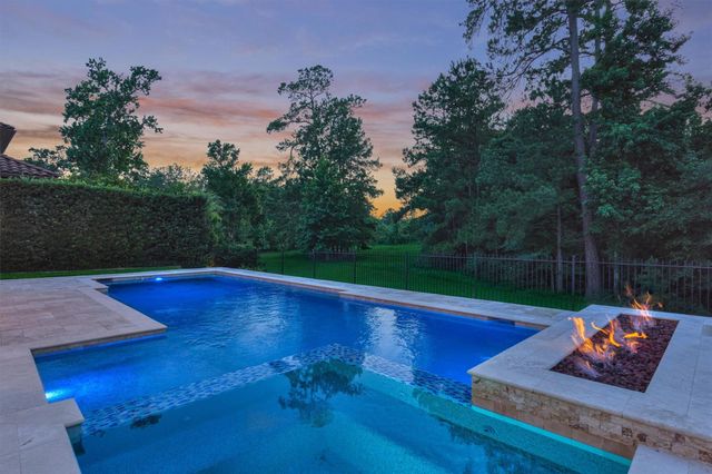 35 Pondera Point Drive, The Woodlands, TX 77375