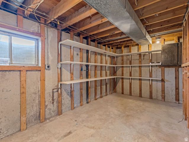 5089 W HIGHWOOD DR, Kearns, UT 84118