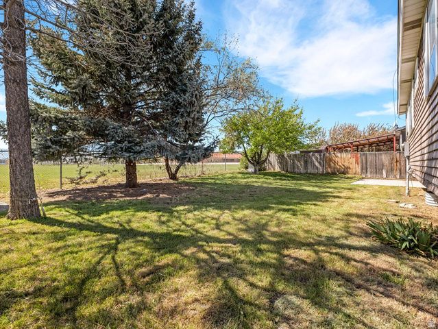 5089 W HIGHWOOD DR, Kearns, UT 84118