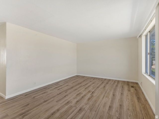 5089 W HIGHWOOD DR, Kearns, UT 84118