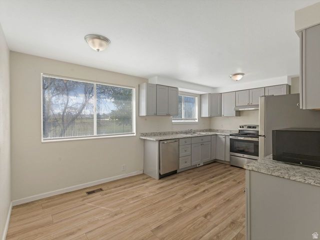 5089 W HIGHWOOD DR, Kearns, UT 84118