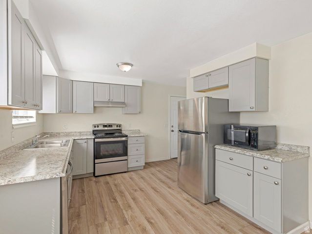 5089 W HIGHWOOD DR, Kearns, UT 84118