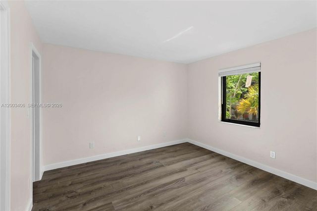 8701 SW 141st St L8, Palmetto Bay, FL 33176
