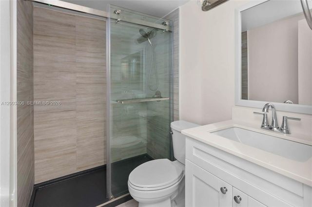 8701 SW 141st St L8, Palmetto Bay, FL 33176
