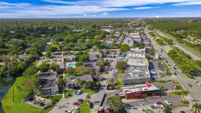 8701 SW 141st St L8, Palmetto Bay, FL 33176