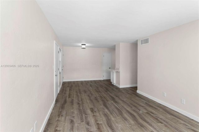 8701 SW 141st St L8, Palmetto Bay, FL 33176