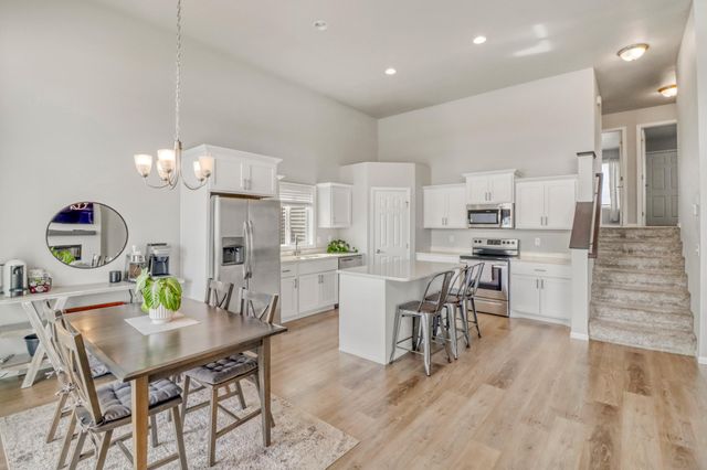 1161 ALBERT Court W, West Fargo, ND 58078