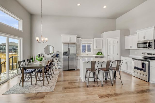 1161 ALBERT Court W, West Fargo, ND 58078