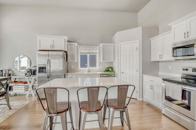 1161 ALBERT Court W, West Fargo, ND 58078