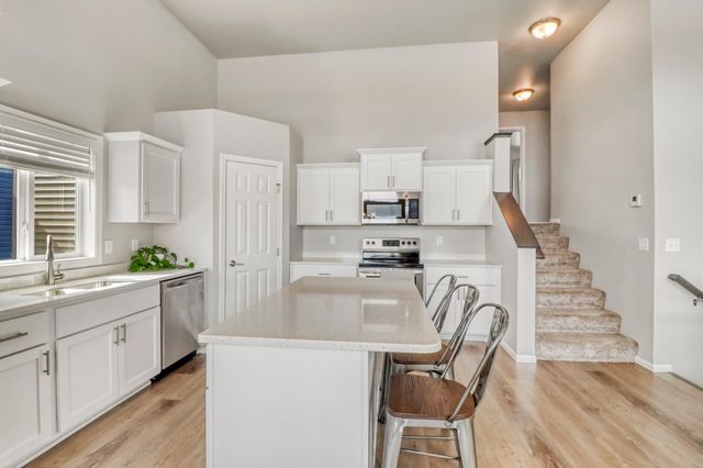 1161 ALBERT Court W, West Fargo, ND 58078