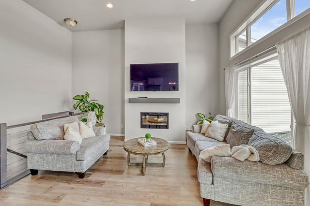 1161 ALBERT Court W, West Fargo, ND 58078