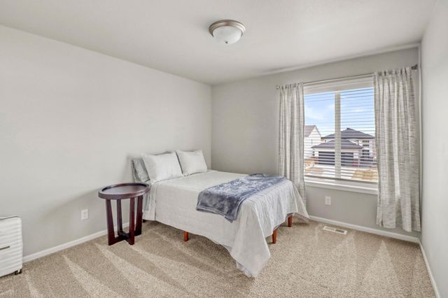 1161 ALBERT Court W, West Fargo, ND 58078