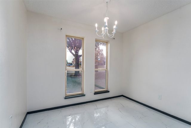 3709 Ravenhill Lane, Arlington, TX 76016