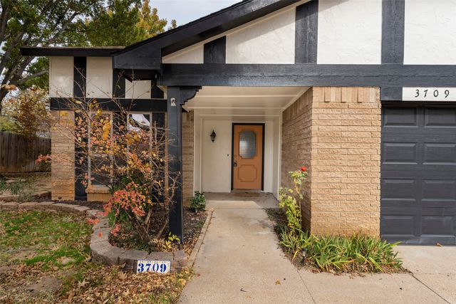 3709 Ravenhill Lane, Arlington, TX 76016