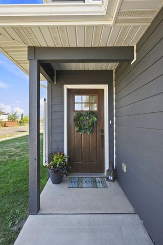 1102 LILAC Lane, Moorhead, MN 56560