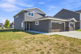 1102 LILAC Lane, Moorhead, MN 56560