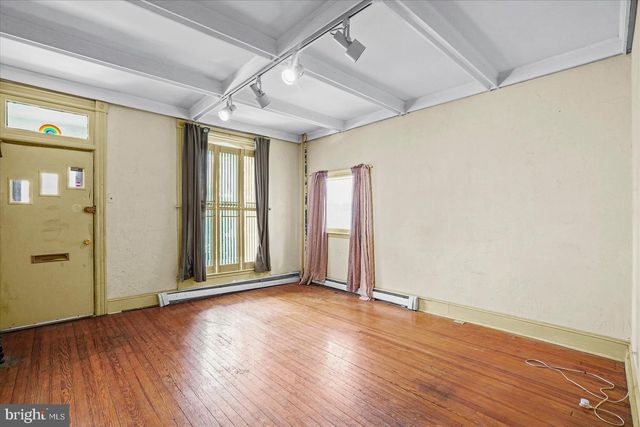 2104 LAKE AVE, Baltimore, MD 21218