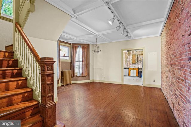 2104 LAKE AVE, Baltimore, MD 21218