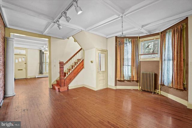 2104 LAKE AVE, Baltimore, MD 21218