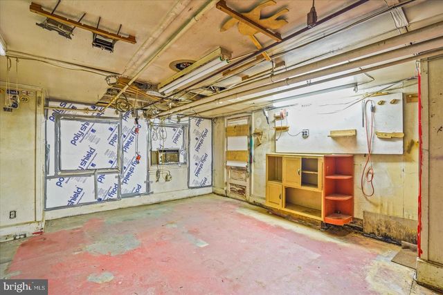 2104 LAKE AVE, Baltimore, MD 21218