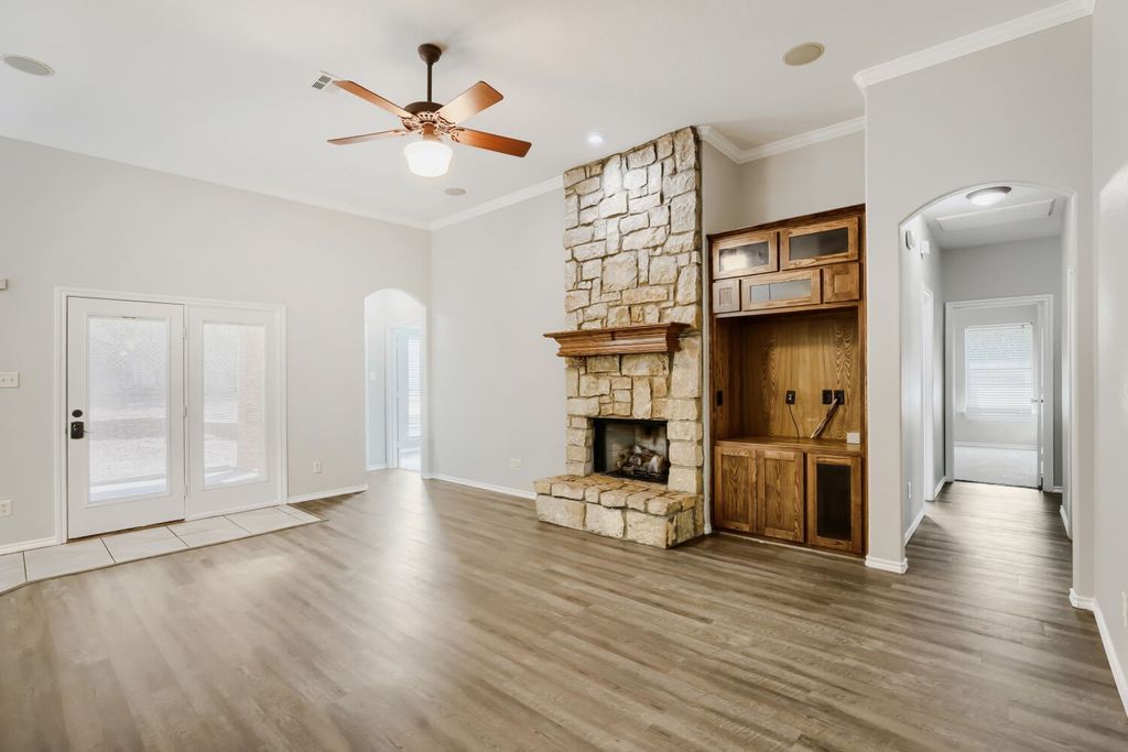 1104 Irwin Drive, Hurst, TX 76053 — photo 5