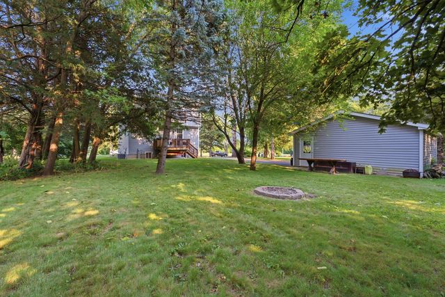 2408 N Spojnia Road N, Mchenry, IL 60050