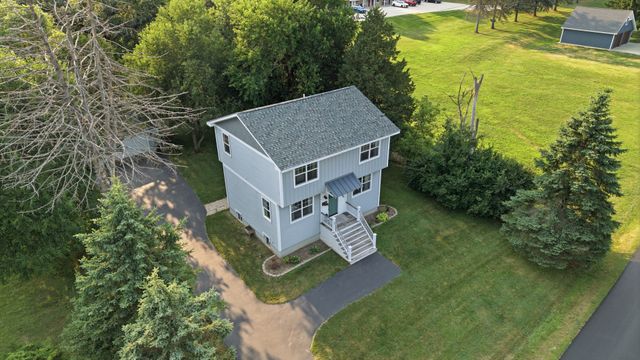 2408 N Spojnia Road N, Mchenry, IL 60050