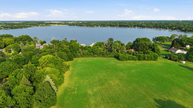 2408 N Spojnia Road N, Mchenry, IL 60050