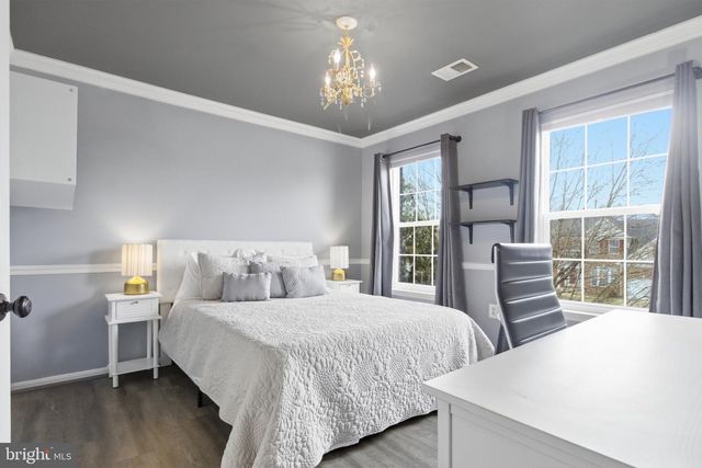 720 VISTA RIDGE DR NE, Leesburg, VA 20176