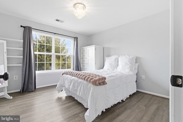 720 VISTA RIDGE DR NE, Leesburg, VA 20176