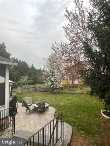 720 VISTA RIDGE DR NE, Leesburg, VA 20176