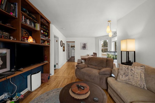 701 Reba Place, Evanston, IL 60202