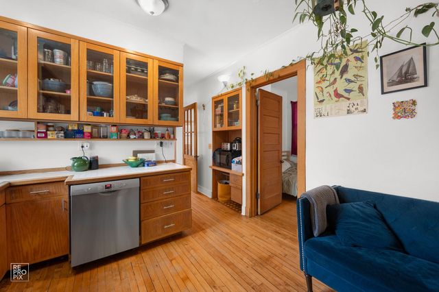 701 Reba Place, Evanston, IL 60202