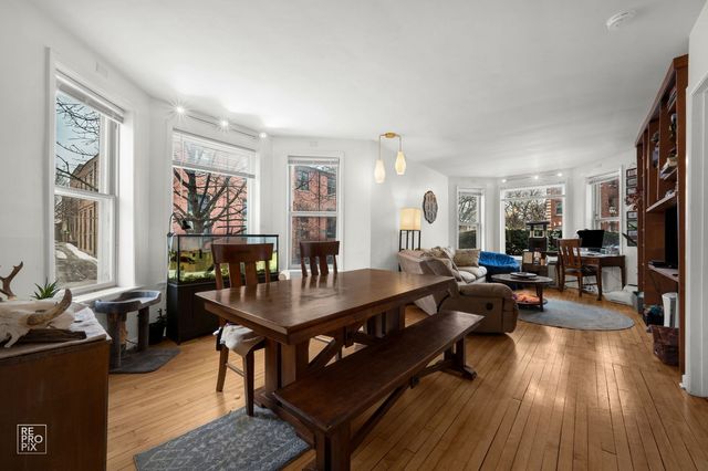 701 Reba Place, Evanston, IL 60202