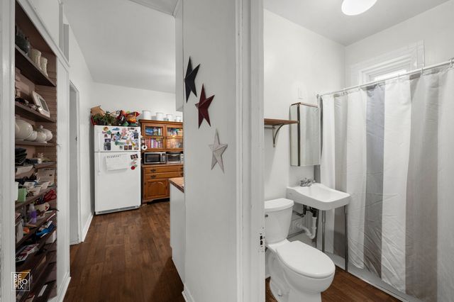 701 Reba Place, Evanston, IL 60202