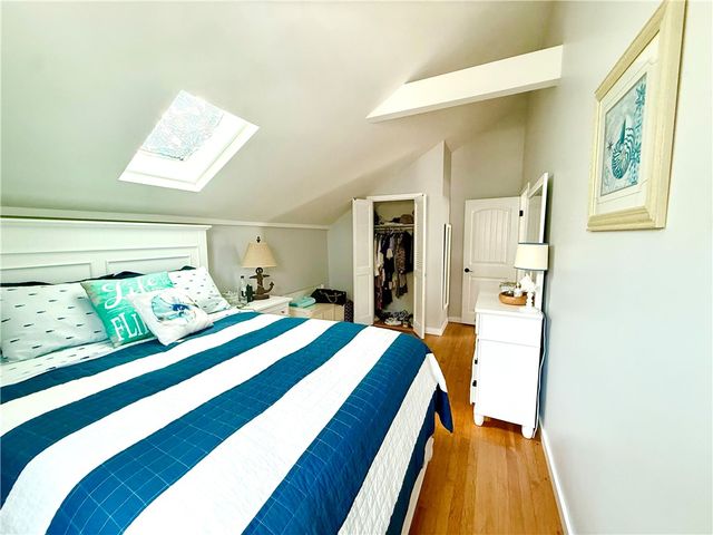 22 Dixon Street, Newport, RI 02840