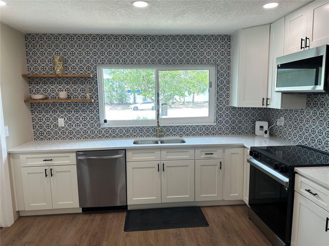 8808 44TH AVENUE DRIVE W, Bradenton, FL 34210