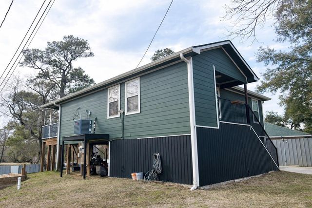 910 Rosewick Street, Houston, TX 77015