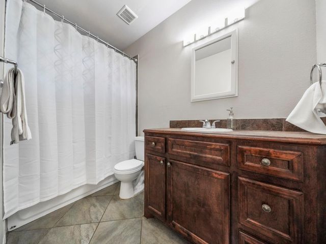 910 Rosewick Street, Houston, TX 77015