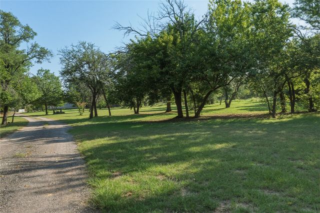 345 Karbo Lane, Weatherford, TX 76085