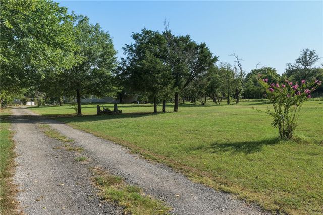 345 Karbo Lane, Weatherford, TX 76085