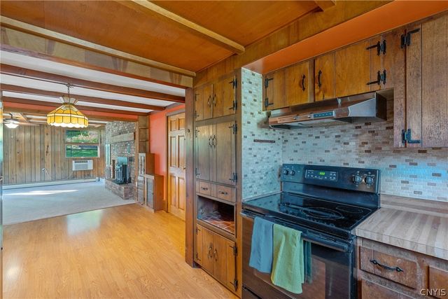 6555 Woodchuck Hill Road, Dewitt, NY 13078