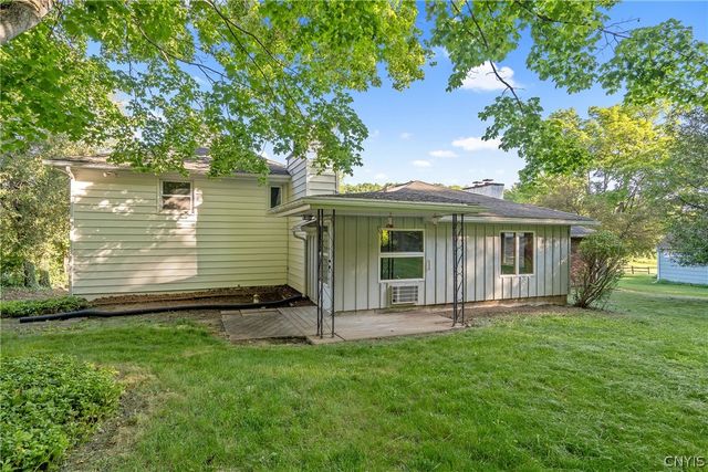 6555 Woodchuck Hill Road, Dewitt, NY 13078