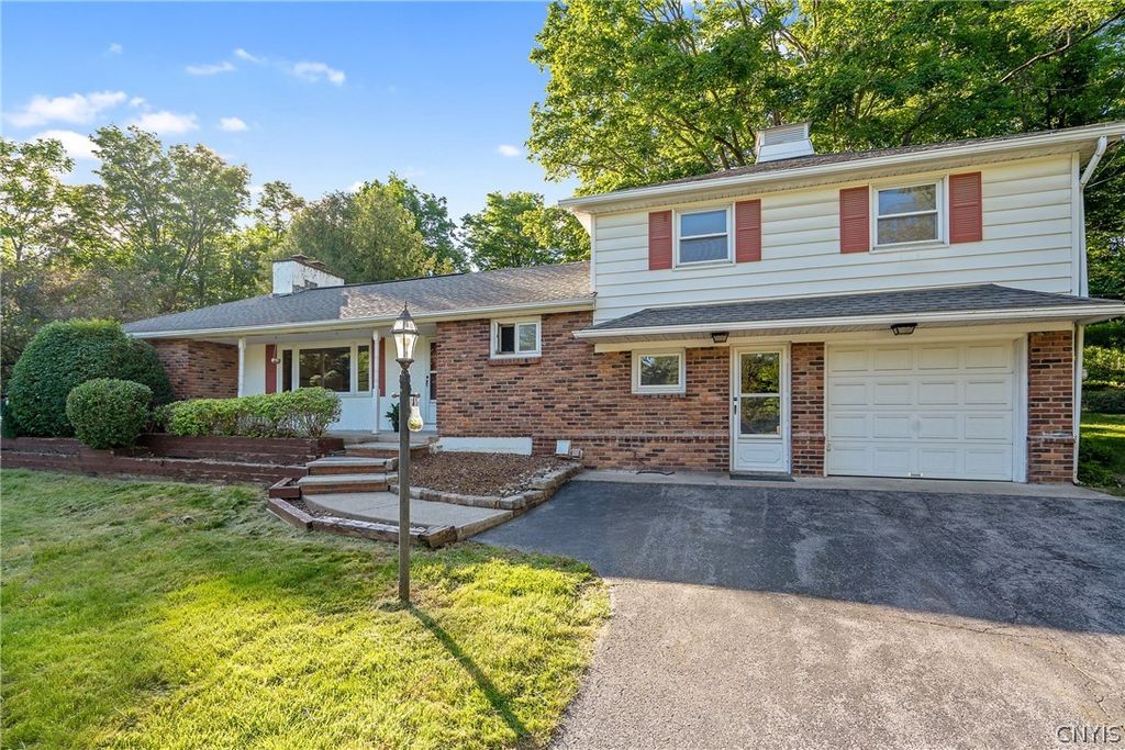 6555 Woodchuck Hill Road, Dewitt, NY 13078