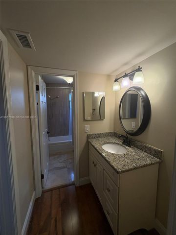 233 SE 11th Avenue 233, Pompano Beach, FL 33060