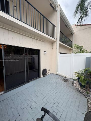 233 SE 11th Avenue 233, Pompano Beach, FL 33060